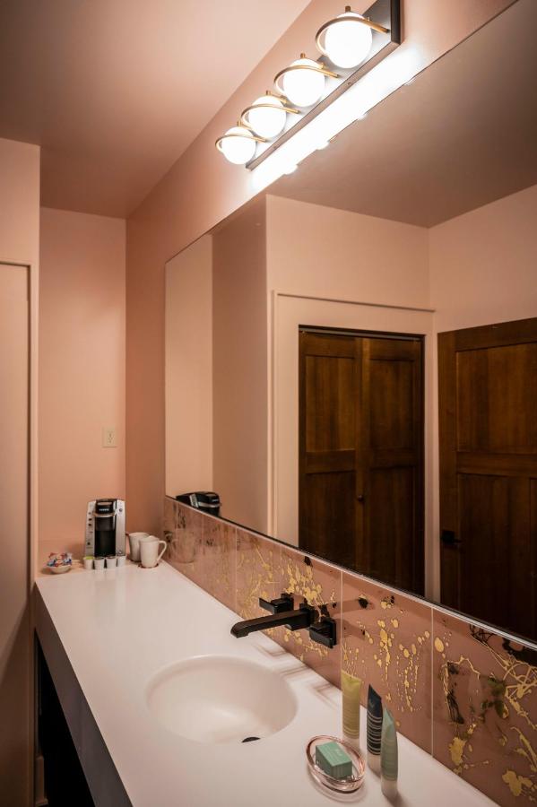 | Hotel Broad Ripple