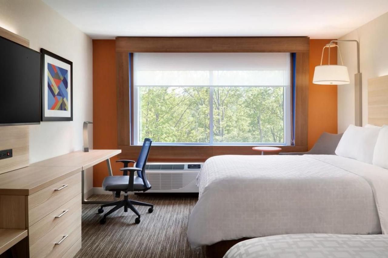  | Holiday Inn Express & Suites - Canton, an IHG Hotel
