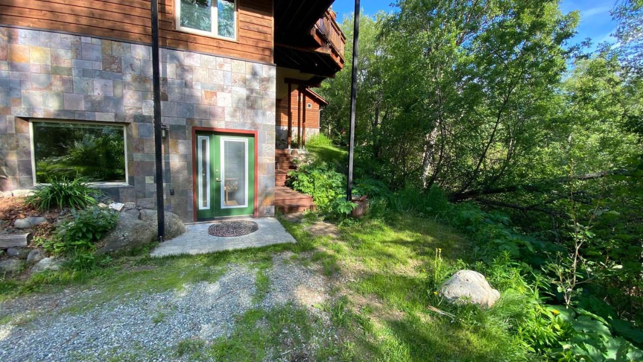 | Eagle Peak Guesthouse