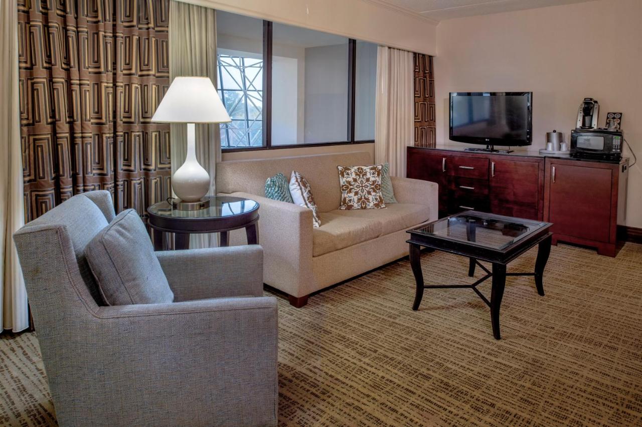 | Crowne Plaza Hotel St. Louis Airport, an IHG Hotel