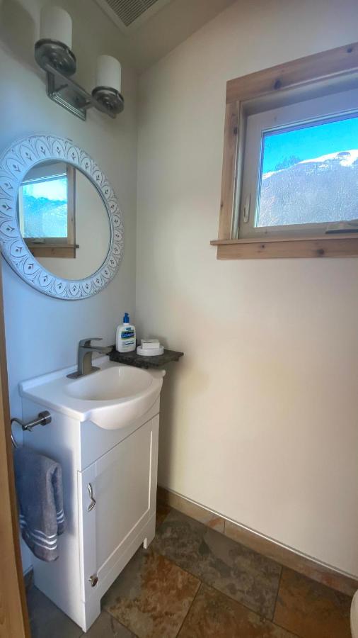 | Eagle Peak Guesthouse