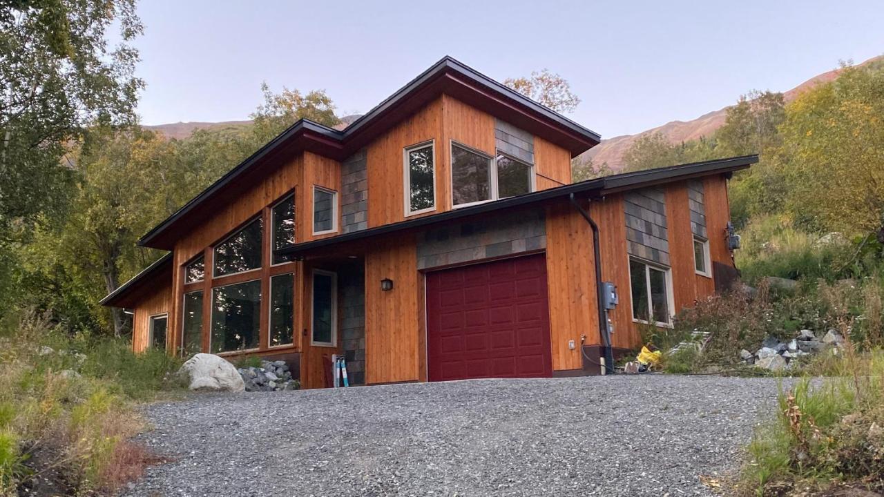 | Eagle Peak Guesthouse