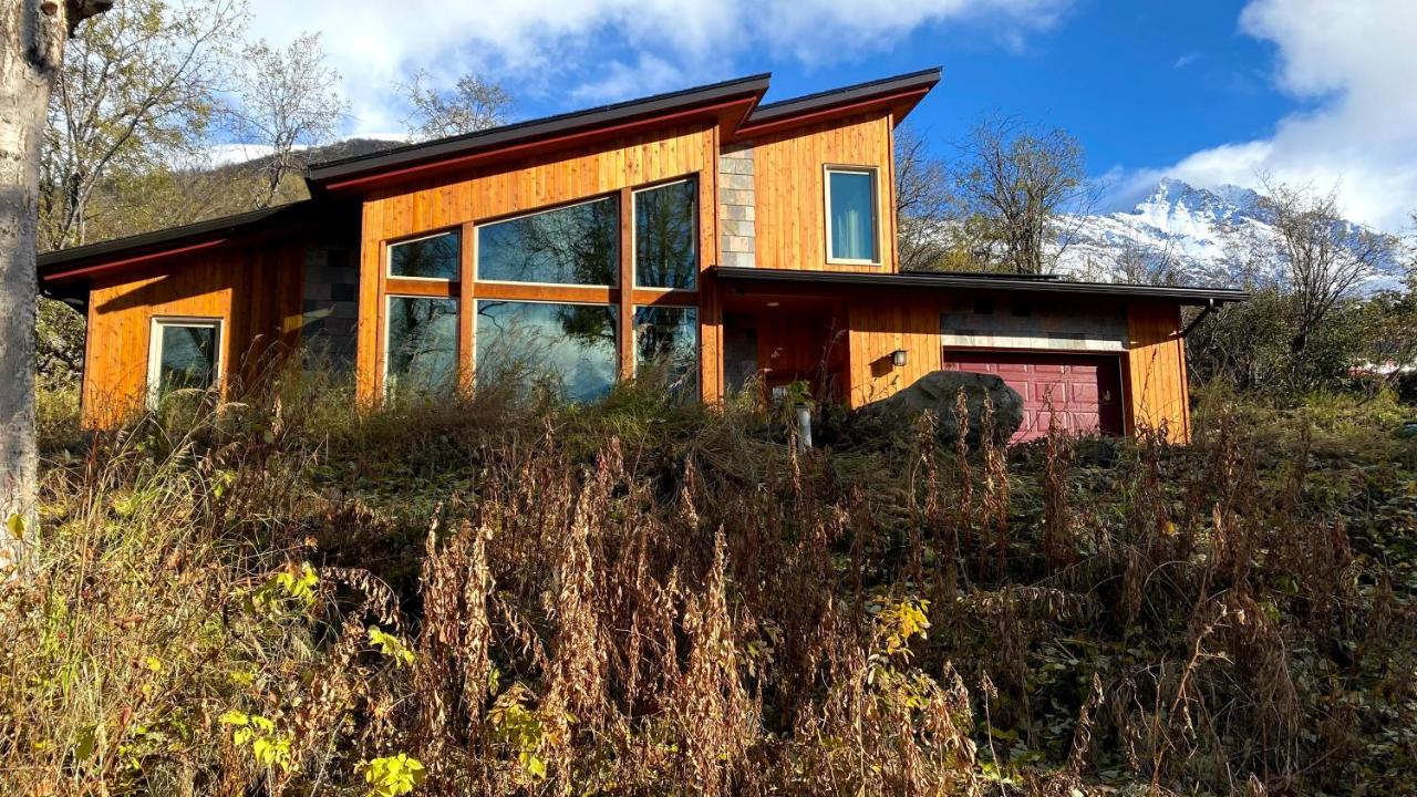 | Eagle Peak Guesthouse