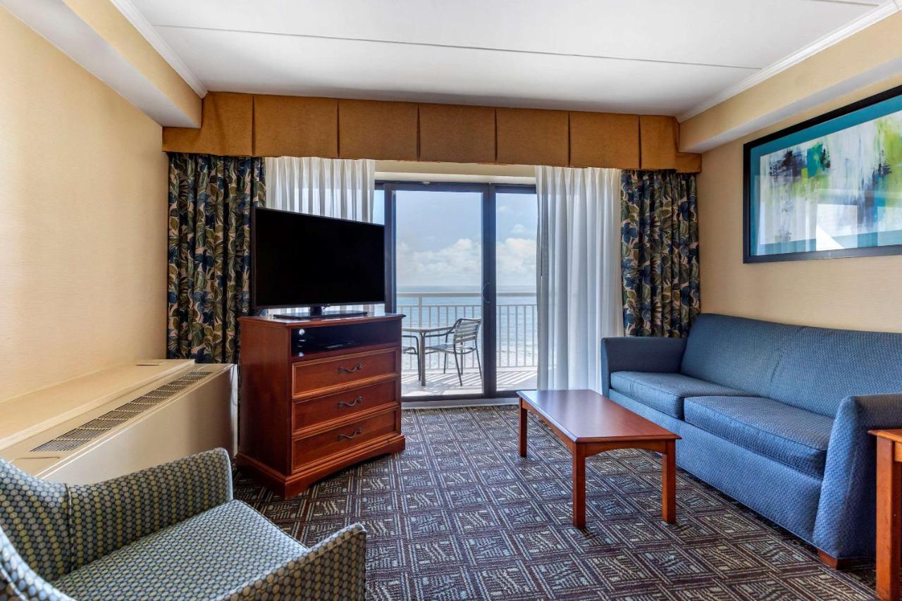 Efficiency, Oceanfront, 2 Queen Beds & Sofa Bed, Interior Entrance, Non Smoking at Quality Inn Boardwalk