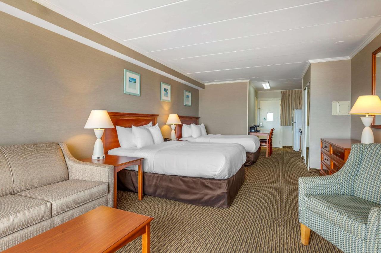 Efficiency, Oceanfront, Exterior Entrance, 2 Double Beds & Sofa Bed, Non Smoking at Quality Inn Boardwalk