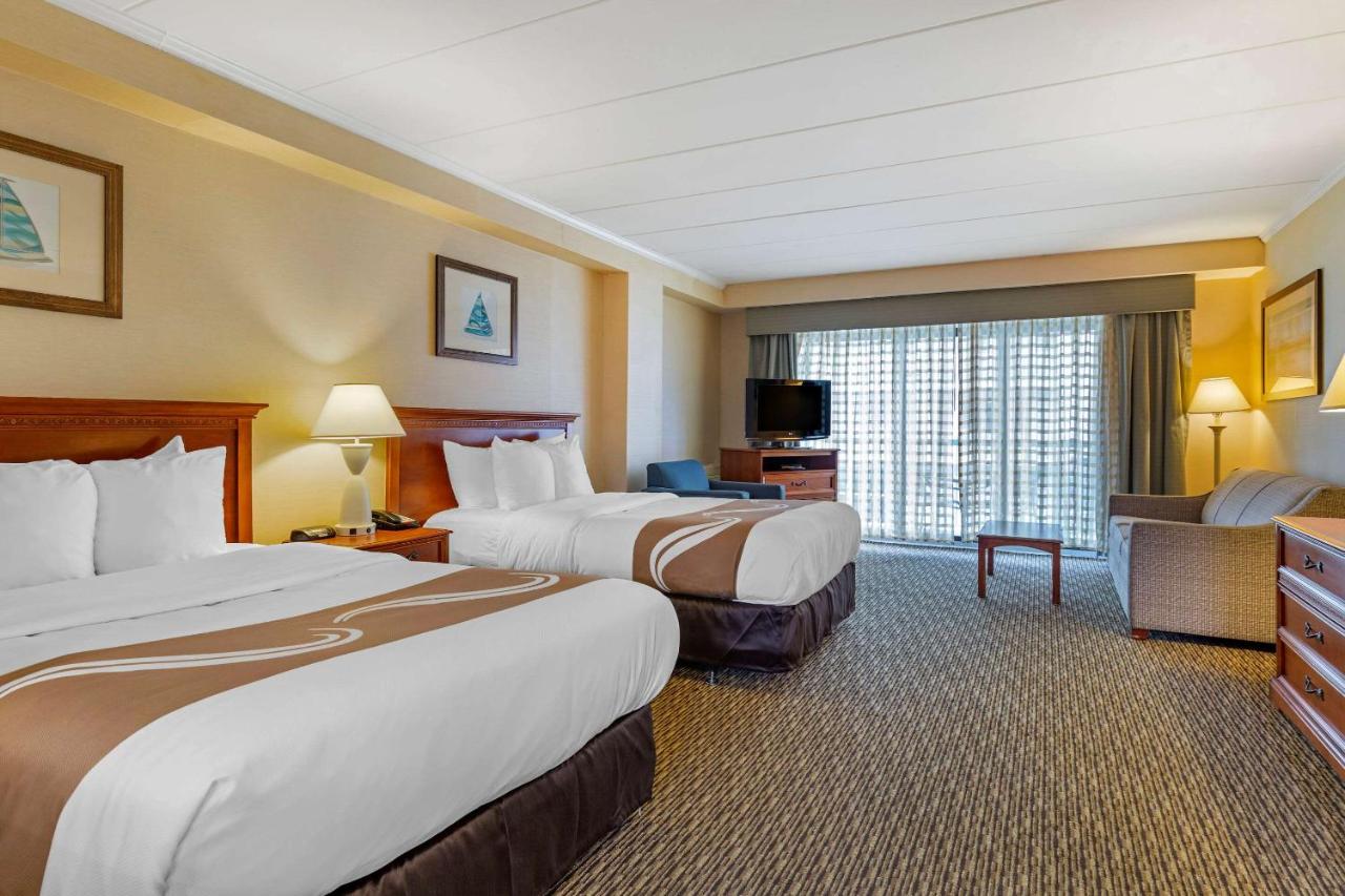 Efficiency, Northern View (Side View), 2 Double Beds & Sofa Bed, Exterior Entrance, Non Smoking at Quality Inn Boardwalk