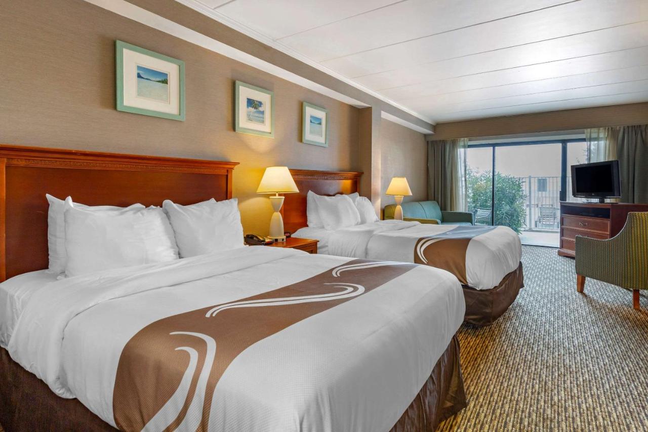 Efficiency, Ground Level, Exterior Entrance, 2 Double Beds & Sofa Bed, Non Smoking at Quality Inn Boardwalk