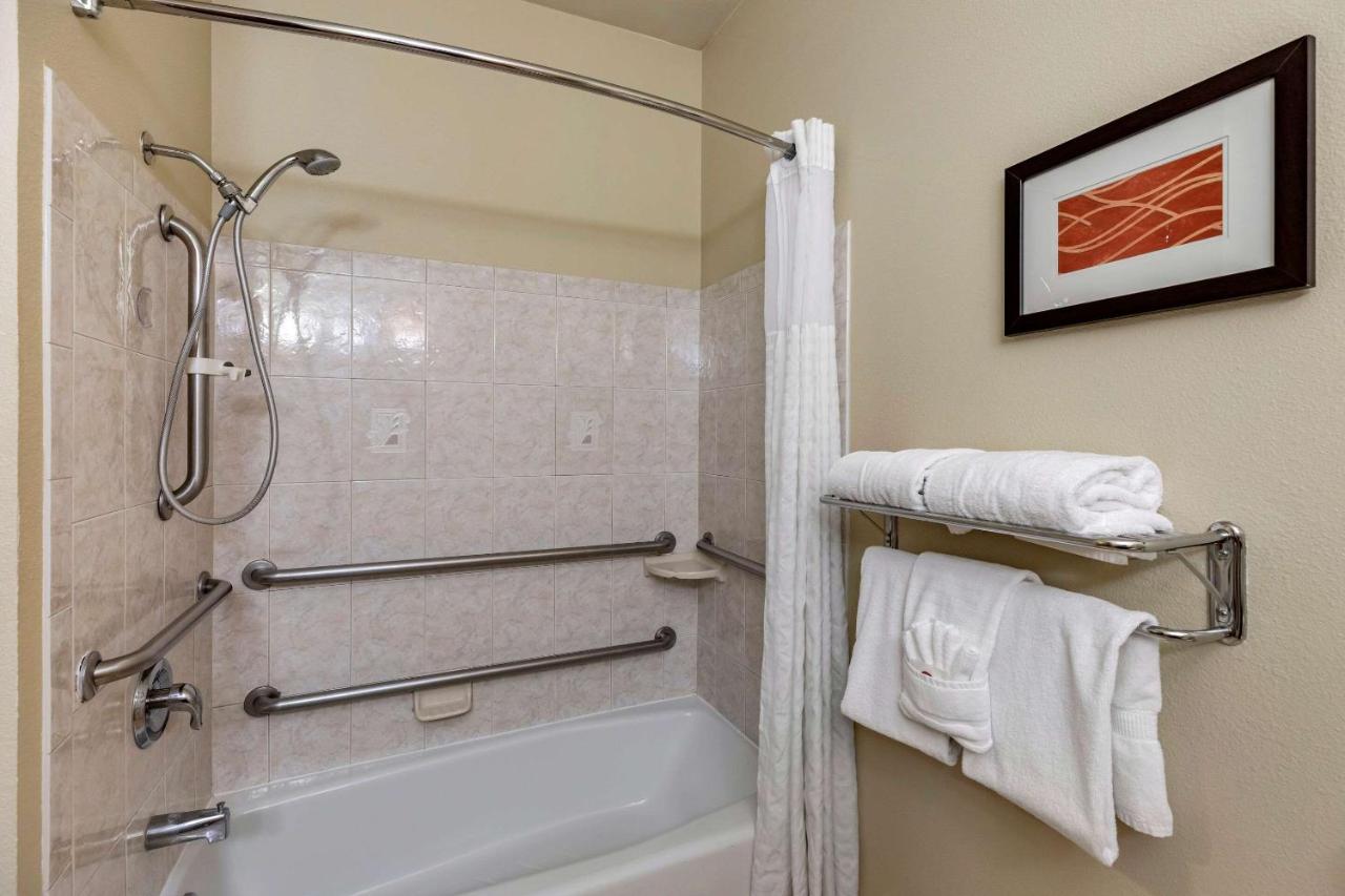 King Room - Disability Access at Comfort Inn Evansville - Casper