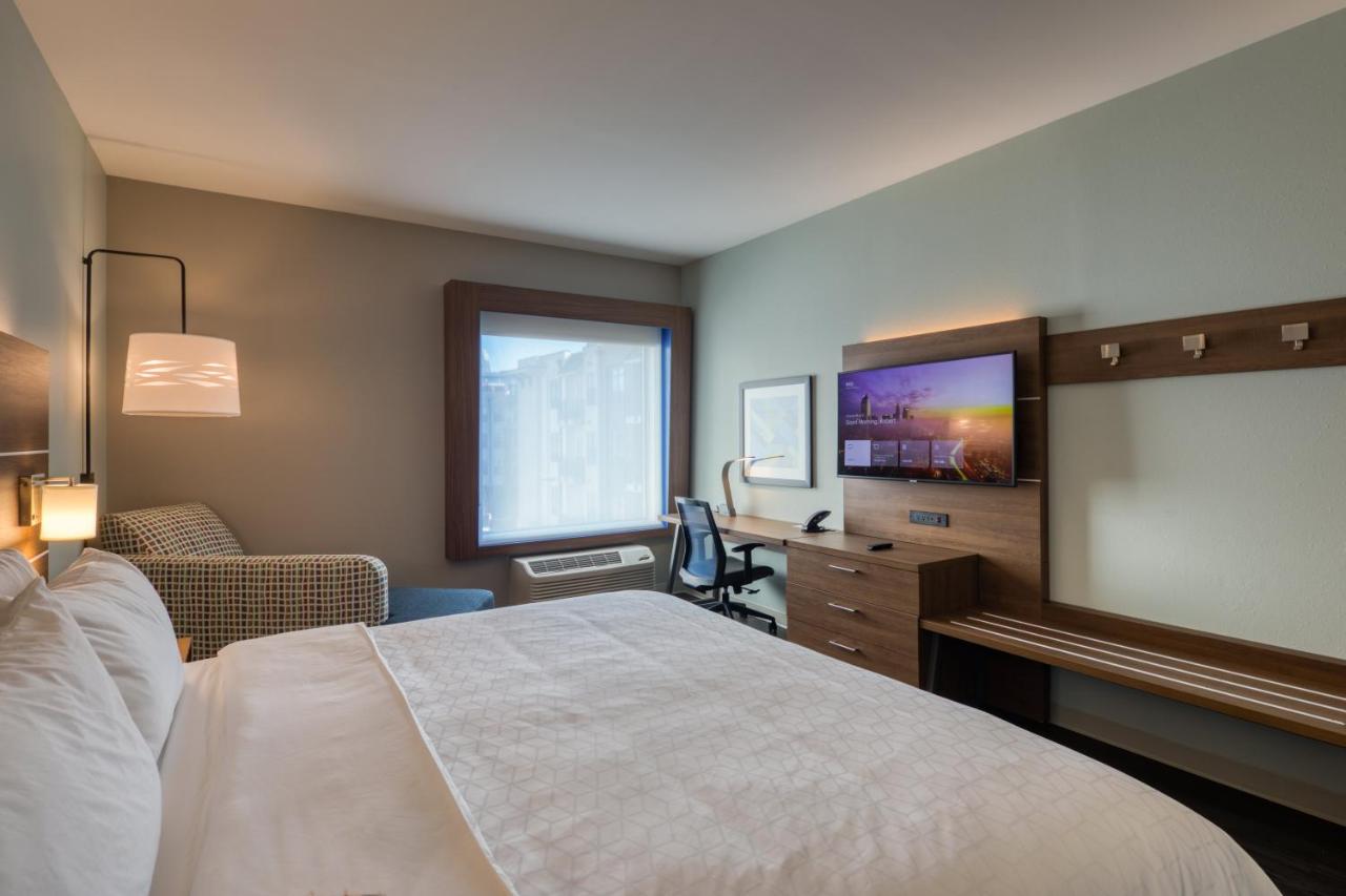 Leisure King Room - Non-Smoking at Holiday Inn Express & Suites Charlotte - South End by IHG