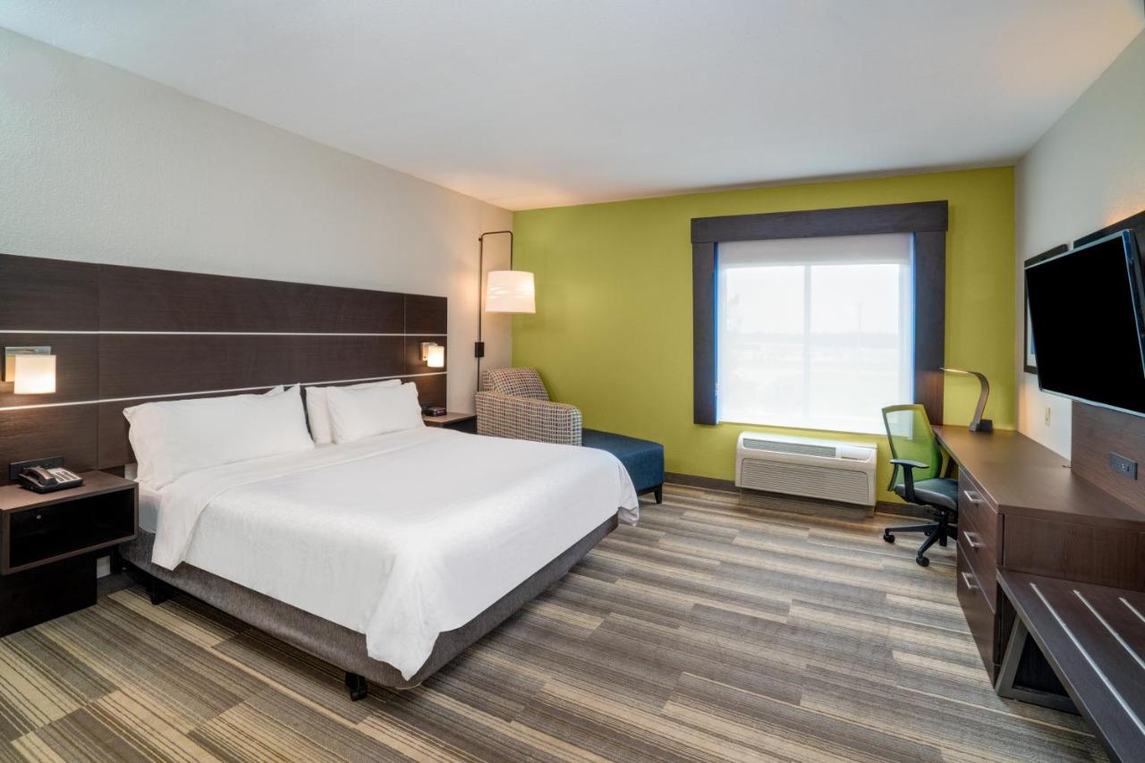 King Room - Disability Access/Non-Smoking at Holiday Inn Express and Suites Winona North by IHG