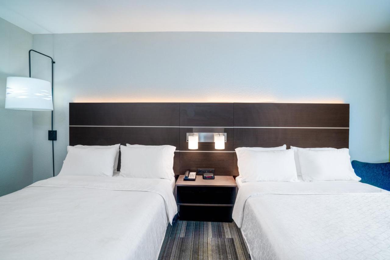 Queen Room with Two Queen Beds - Non-Smoking at Holiday Inn Express and Suites Winona North by IHG