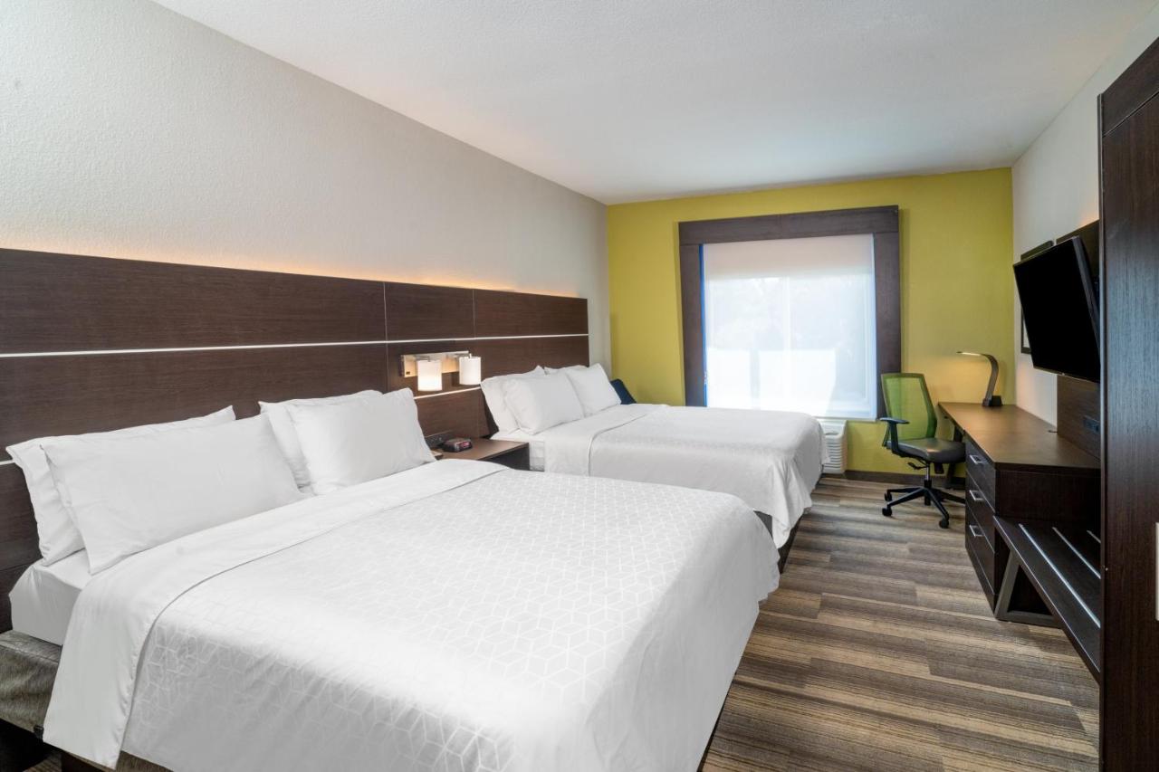Queen Room with Two Queen Beds - Non-Smoking at Holiday Inn Express and Suites Winona North by IHG