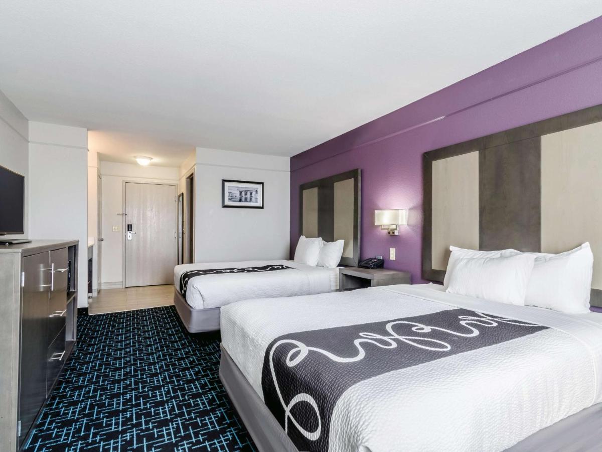 3 Queen Beds, Executive Room, Non-Smoking at La Quinta Inn & Suites by Wyndham Kansas City Airport