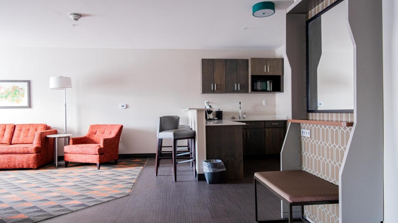 Suite - Hearing Accessible - Non-Smoking at Holiday Inn & Suites Philadelphia W - Drexel Hill by IHG
