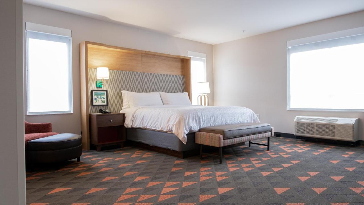 Suite - Hearing Accessible - Non-Smoking at Holiday Inn & Suites Philadelphia W - Drexel Hill by IHG