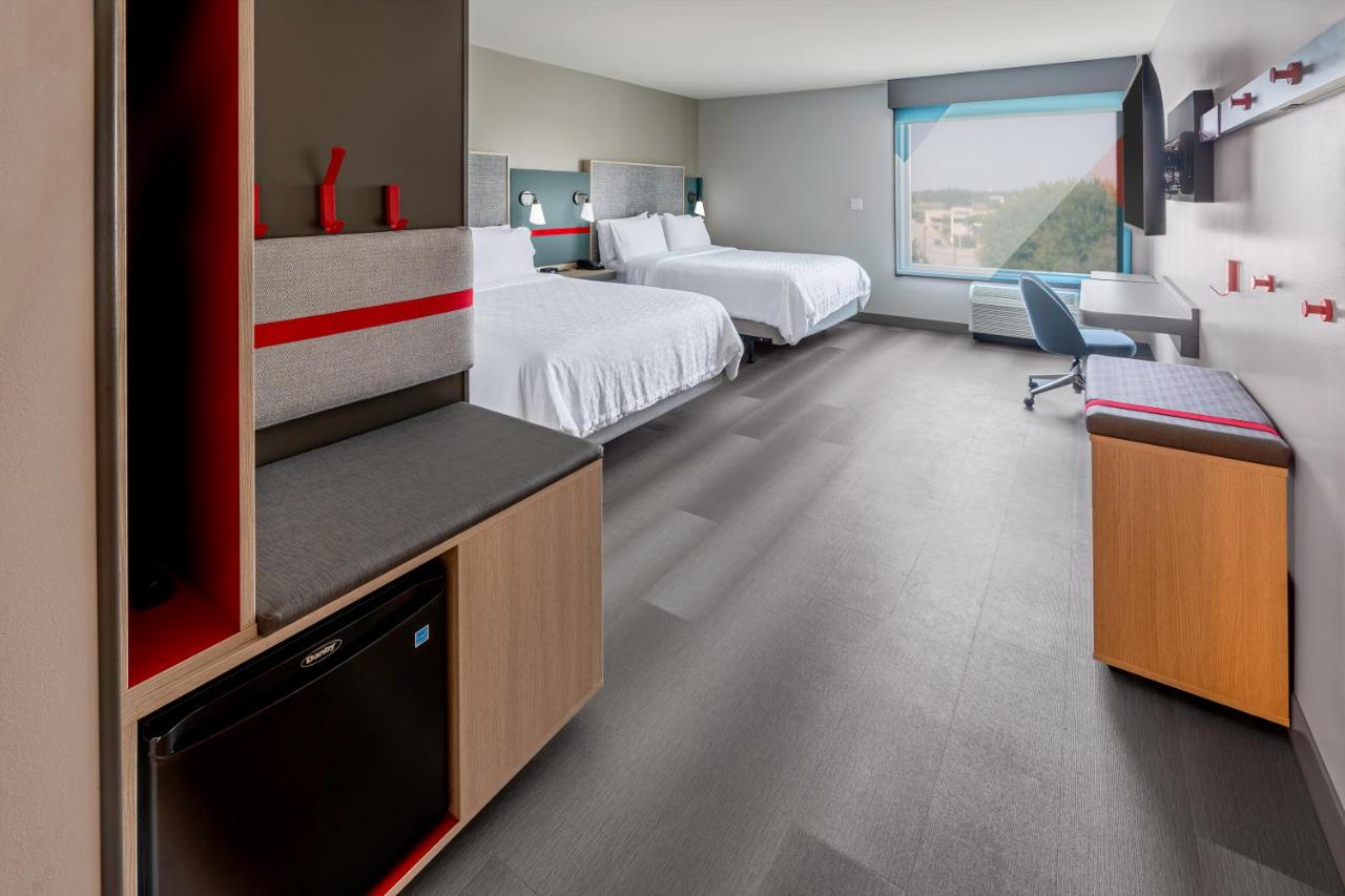 | avid hotels Milwaukee West - Waukesha, an IHG Hotel