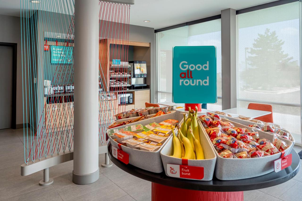 | avid hotels Milwaukee West - Waukesha, an IHG Hotel