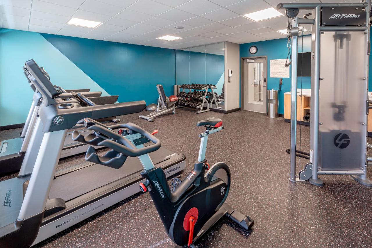 | avid hotels Milwaukee West - Waukesha, an IHG Hotel