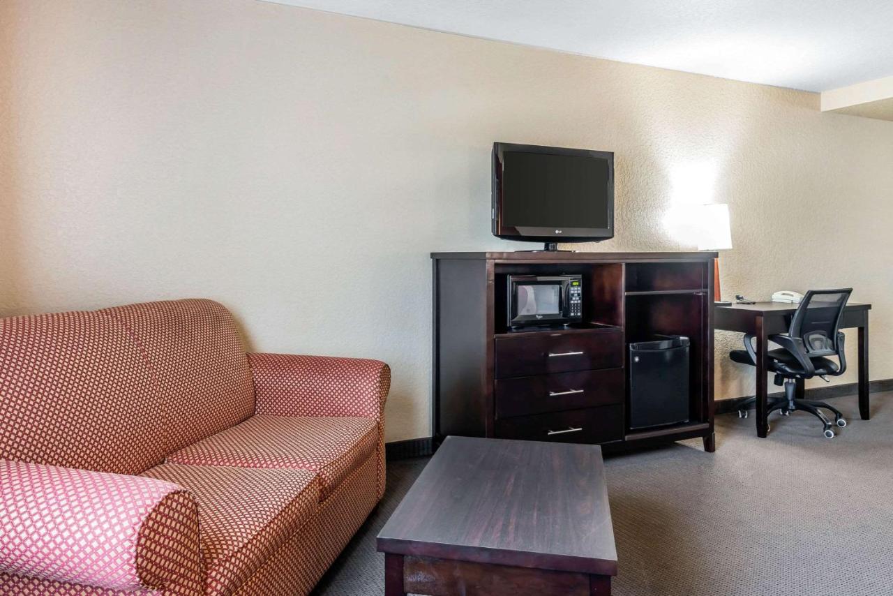 | Sleep Inn & Suites Ocala - Belleview