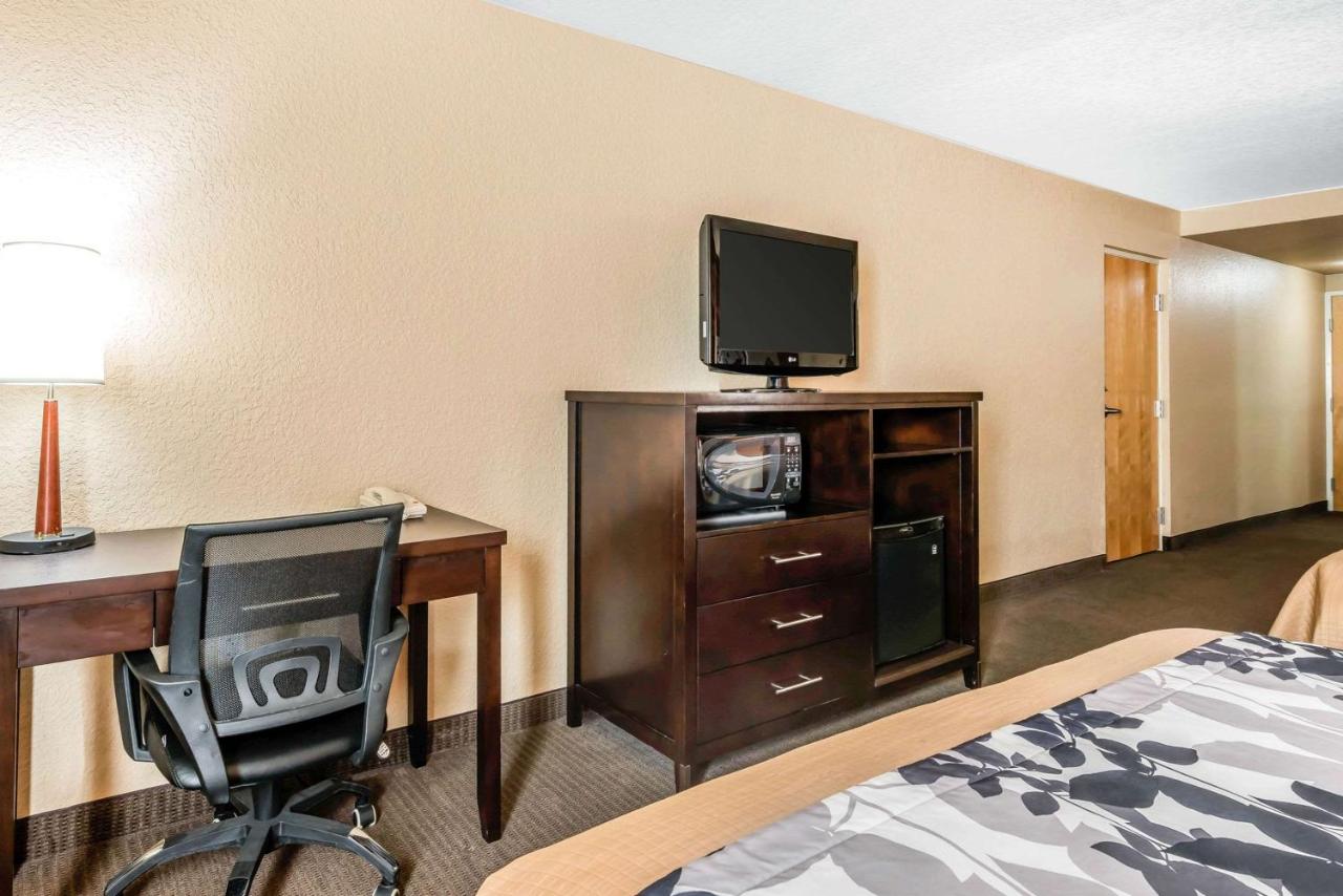 | Sleep Inn & Suites Ocala - Belleview