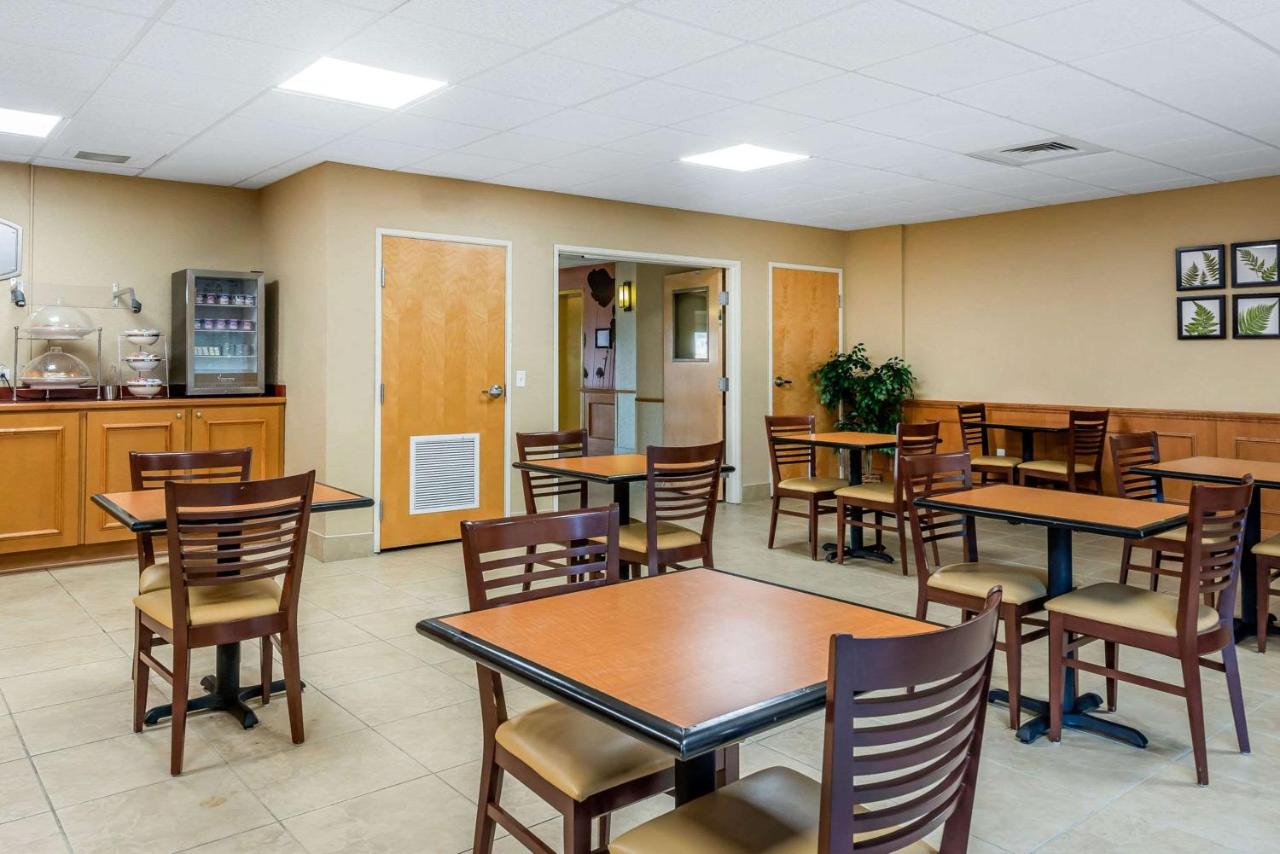 | Sleep Inn & Suites Ocala - Belleview
