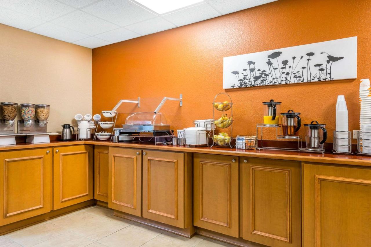 | Sleep Inn & Suites Ocala - Belleview