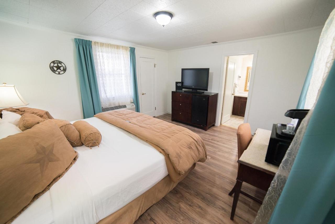 Superior King Room at Parry Lodge