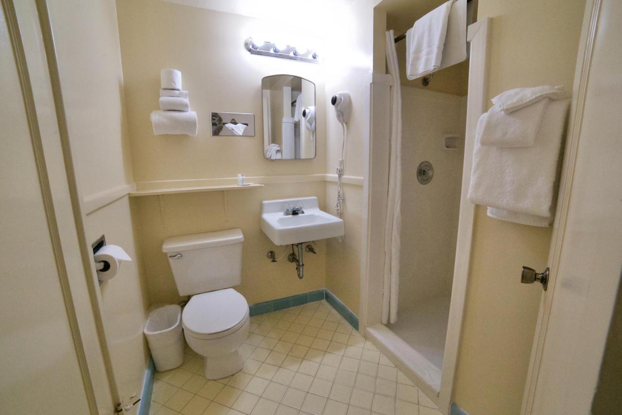 Superior Suite at Parry Lodge