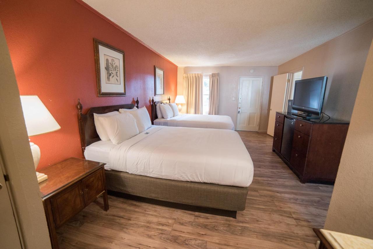 Family Suite at Parry Lodge