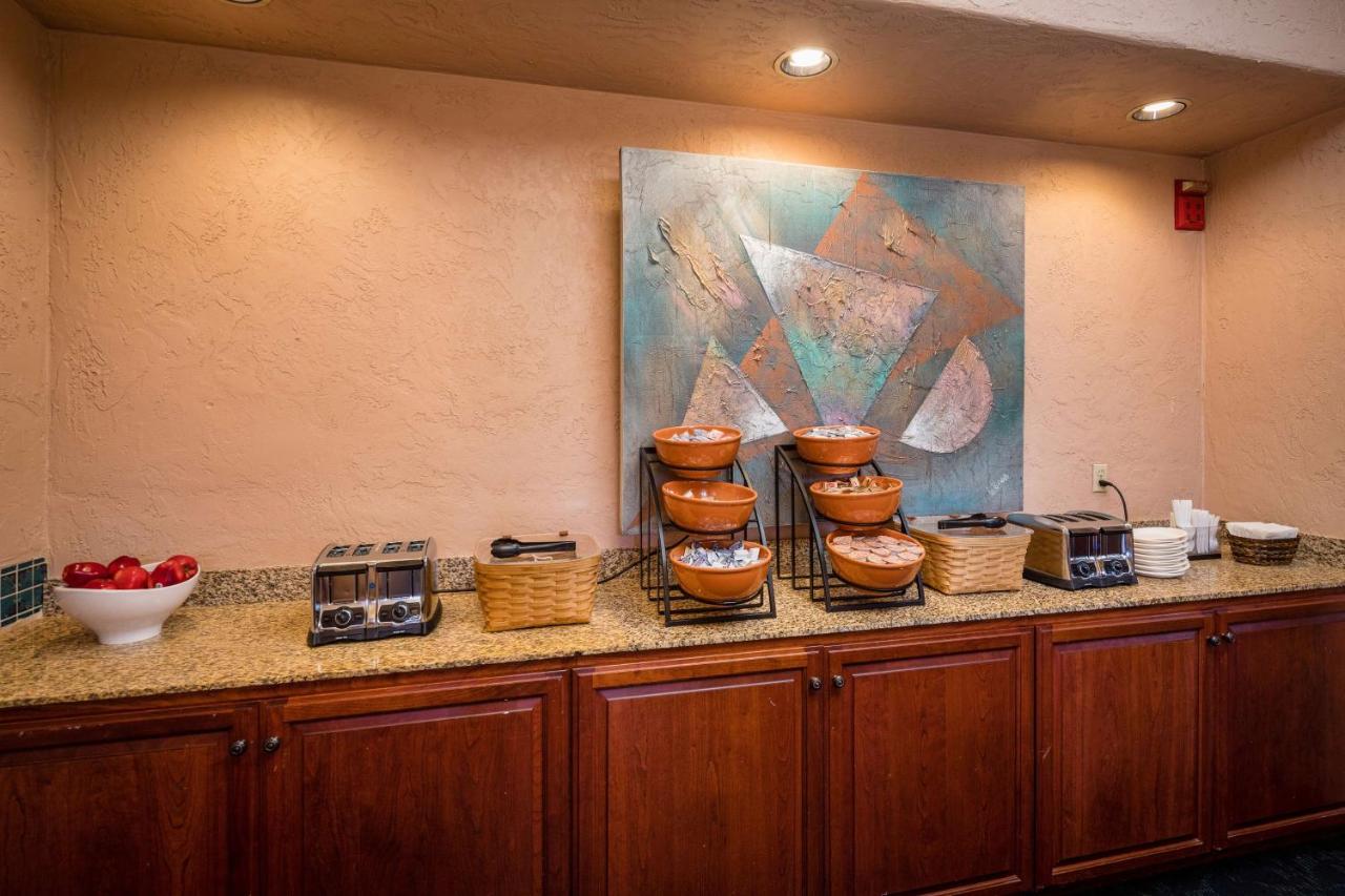  | SFO Airport Hotel, El Rancho Inn Signature Collection