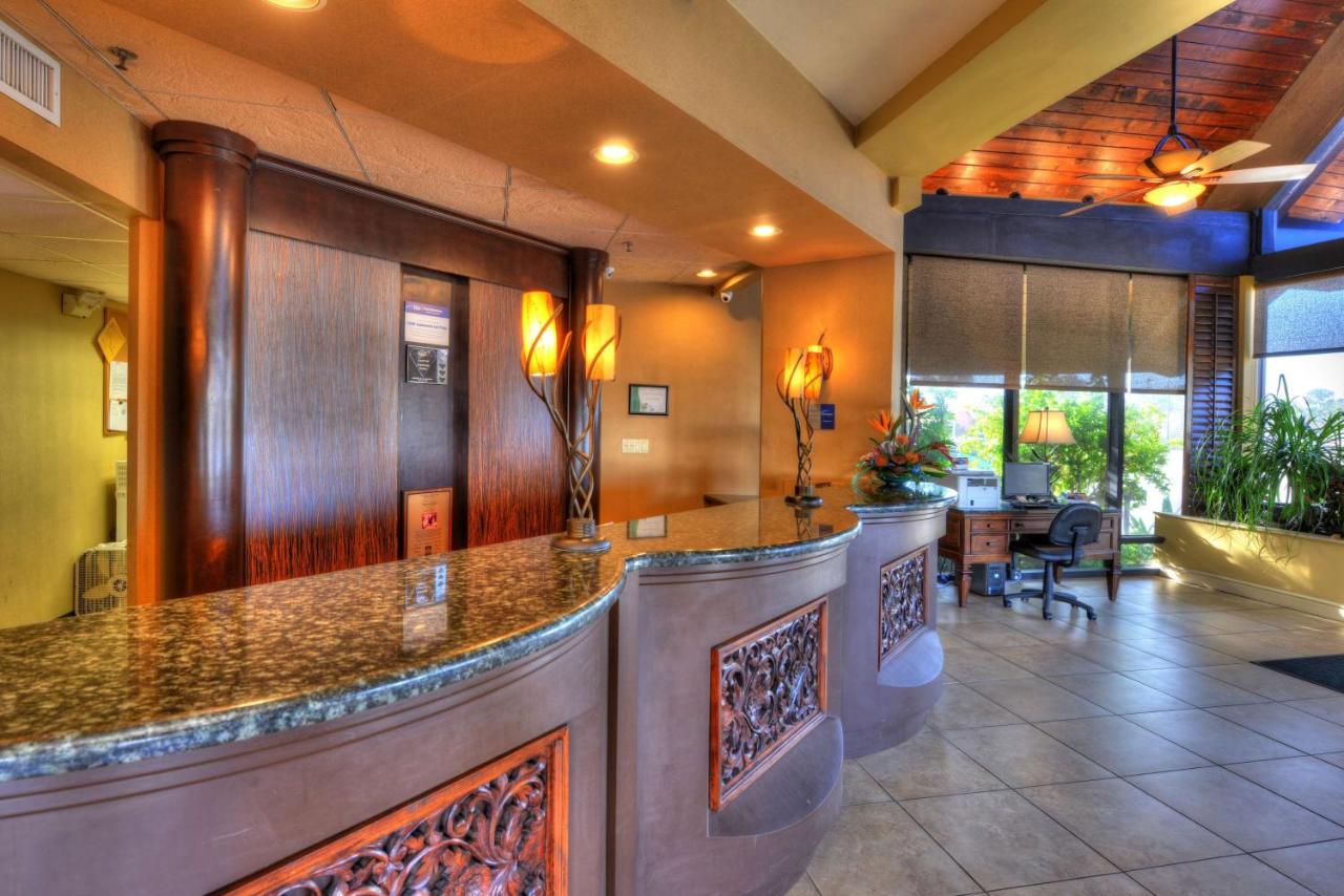  | Best Western Aku Tiki Inn