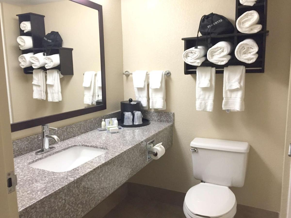 | Best Western Plus Birmingham Inn & Suites