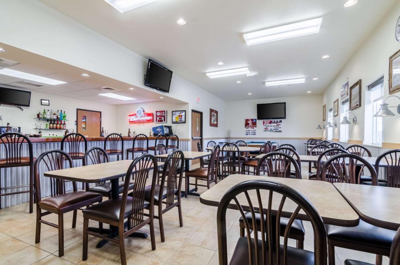 | Rodeway Inn & Suites Hoisington