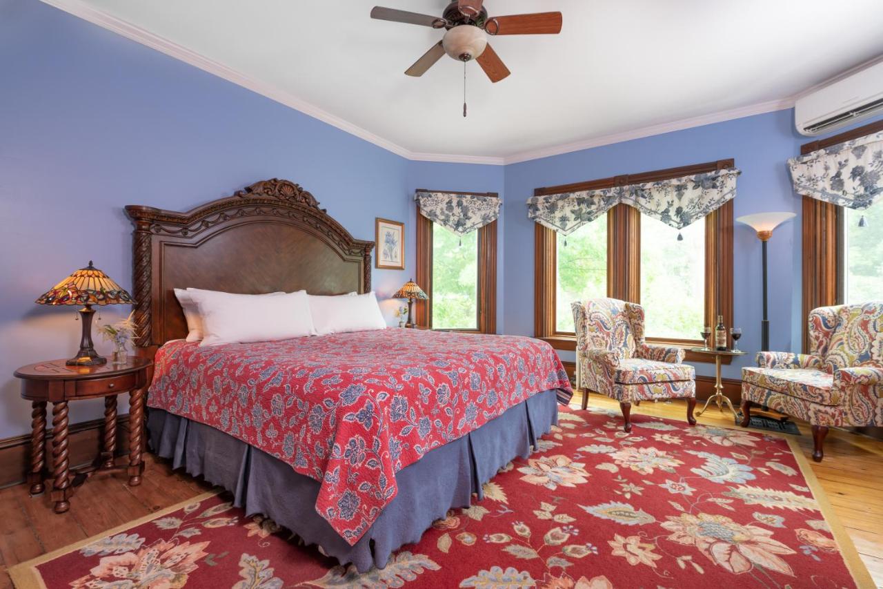 | Sinclair Inn Bed & Breakfast