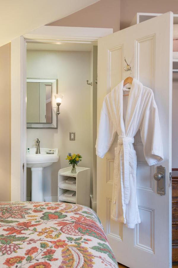 | Sinclair Inn Bed & Breakfast