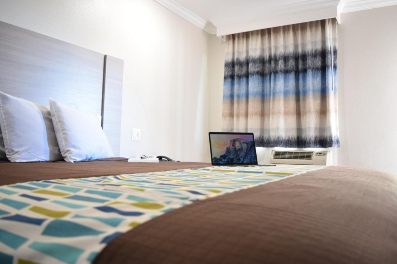 King Room at Mojave Inn