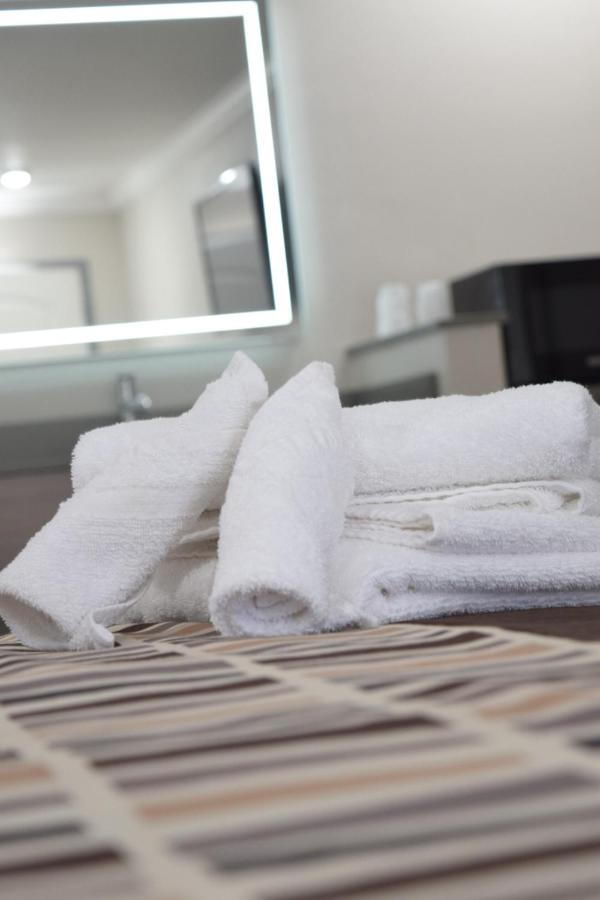 Double Room at Mojave Inn