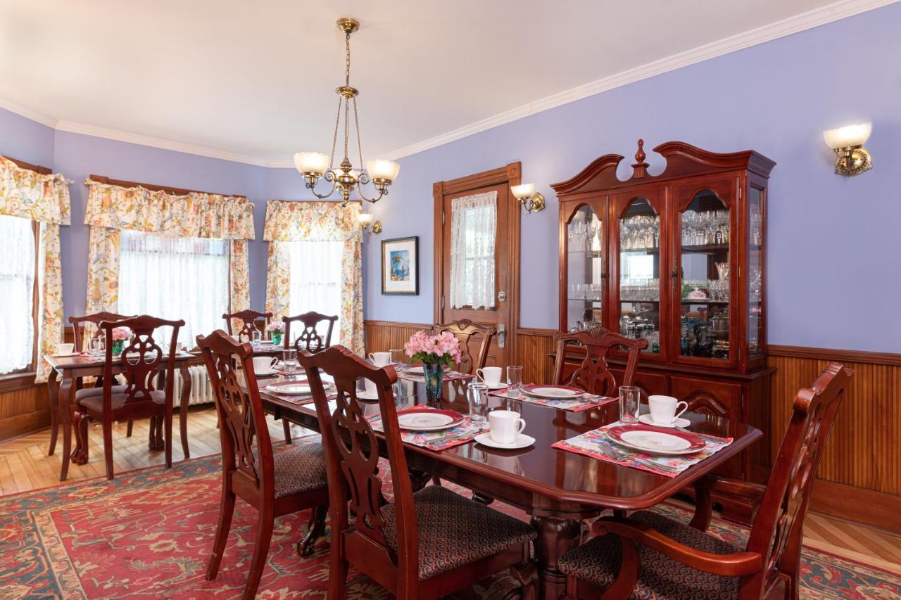 | Sinclair Inn Bed & Breakfast