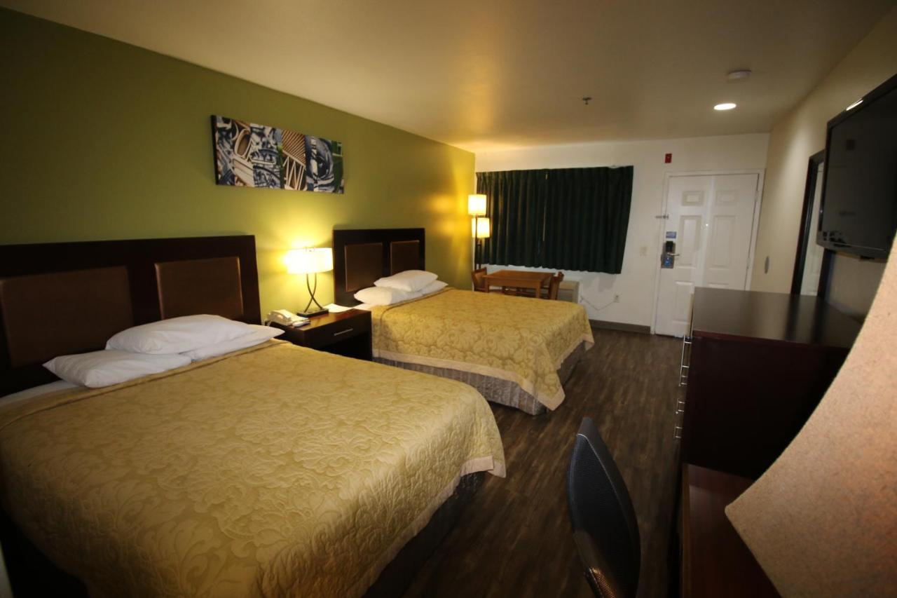 | Rice Hill Inn