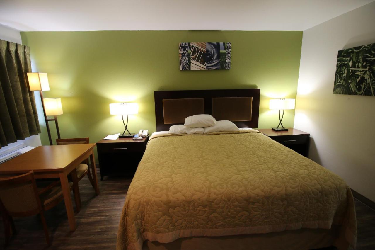 | Rice Hill Inn