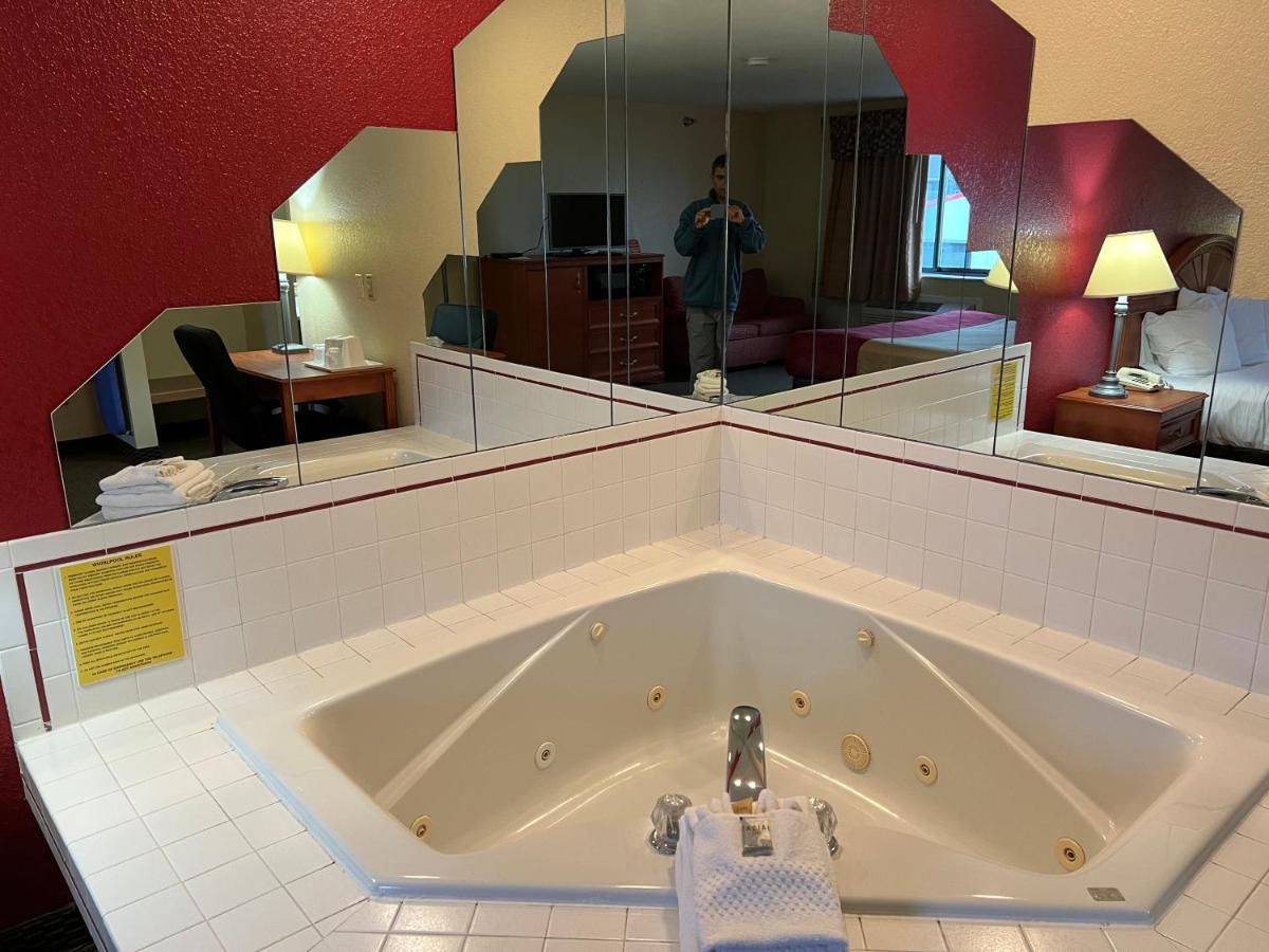  | Express Inn & suites