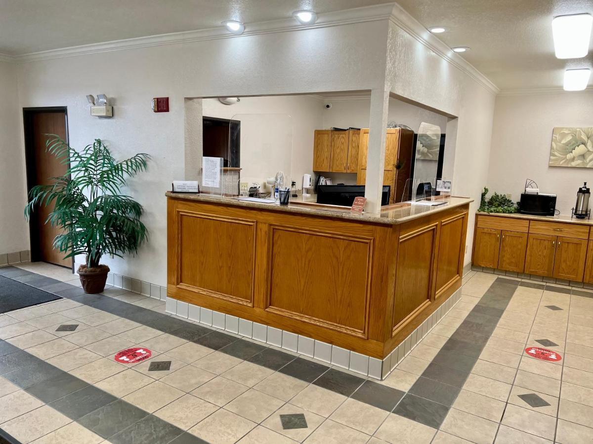 | Express Inn & suites
