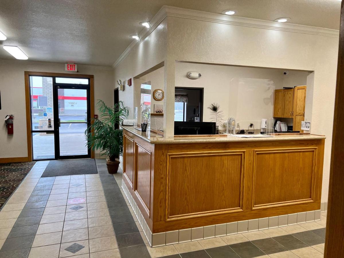 | Express Inn & suites