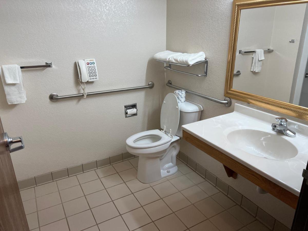 | Express Inn & suites