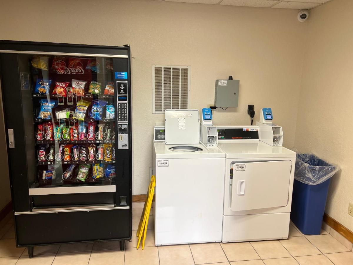 | Express Inn & suites