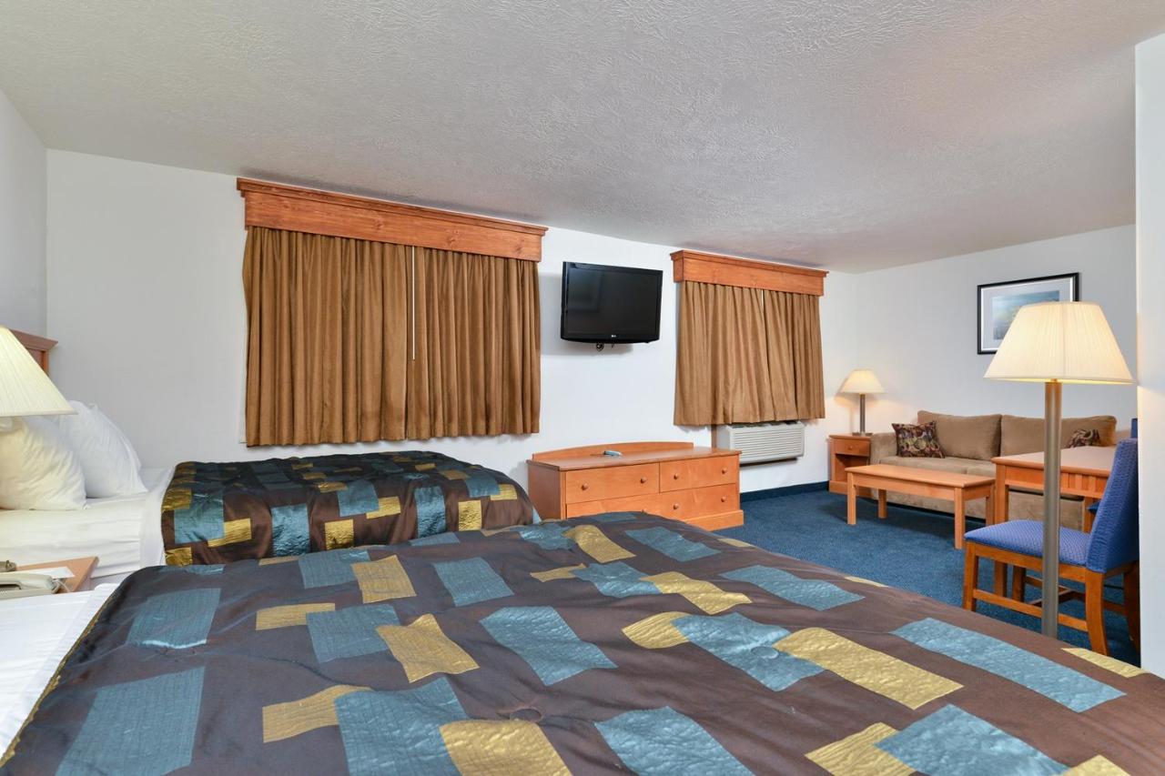  | Corn Palace Inn