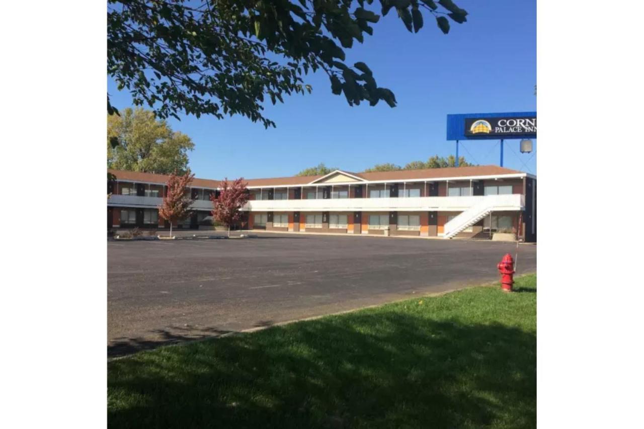  | Corn Palace Inn