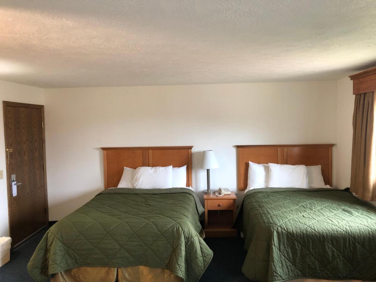  | Corn Palace Inn