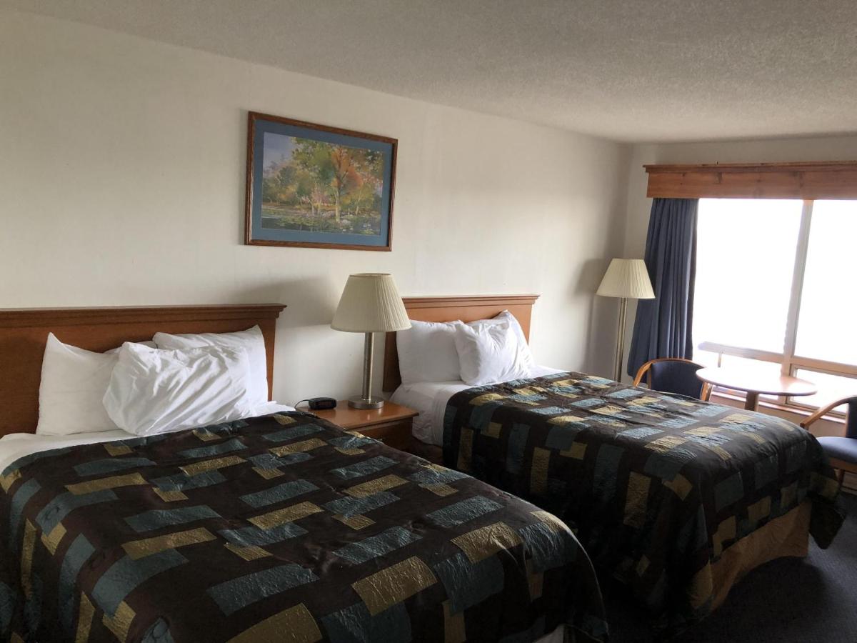  | Corn Palace Inn