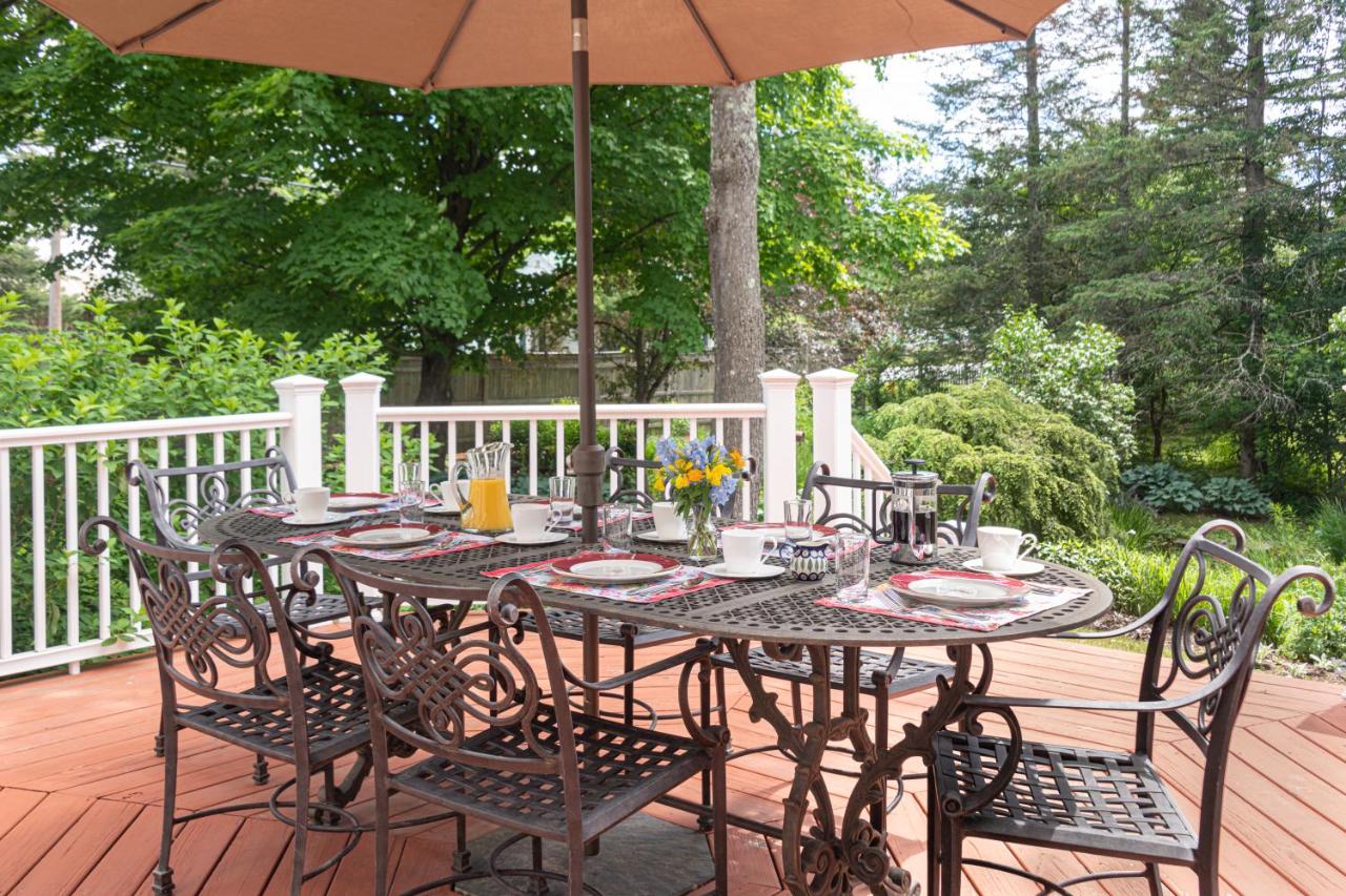 | Sinclair Inn Bed & Breakfast